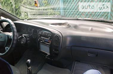 Мінівен Hyundai H-1 2004 в 