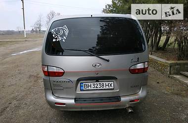 Мінівен Hyundai H-1 2004 в 