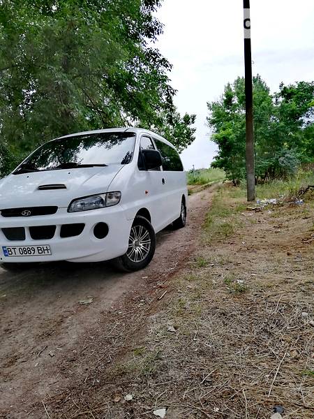 Другие легковые Hyundai H-1 2000 в Каланчаке