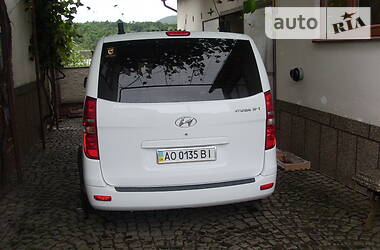 Минивэн Hyundai H-1 2008 в Хусте