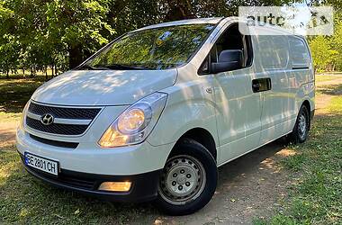 Вантажопасажирський фургон Hyundai H-1 2008 в Миколаєві