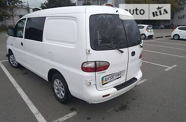 Мінівен Hyundai H-1 2005 в Києві