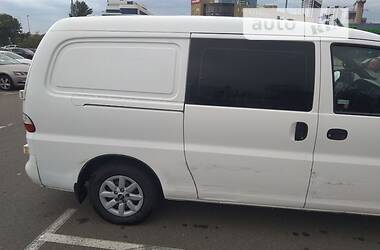 Минивэн Hyundai H-1 2005 в 