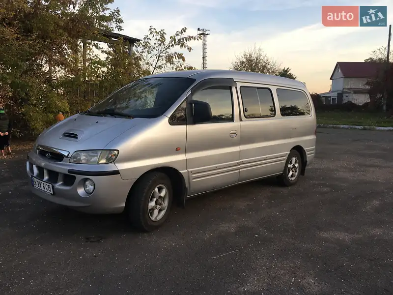 Hyundai H-1
