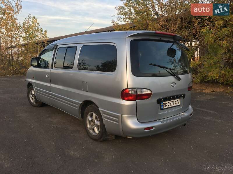 Минивэн Hyundai H-1 2001 в Остроге фото 5 Минивэн Hyundai H-1 2001 в Остроге