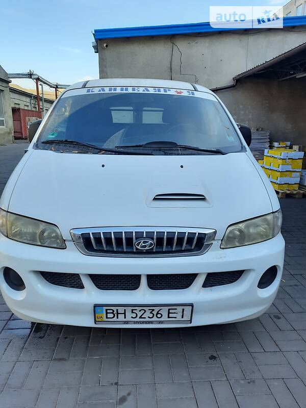 Вантажний фургон Hyundai H-1 2007 в 