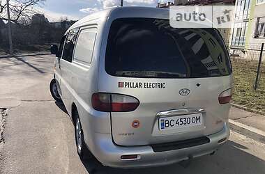 Грузопассажирский фургон Hyundai H-1 2004 в 