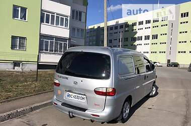 Грузопассажирский фургон Hyundai H-1 2004 в 