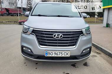 Минивэн Hyundai H-1 2018 в Тернополе