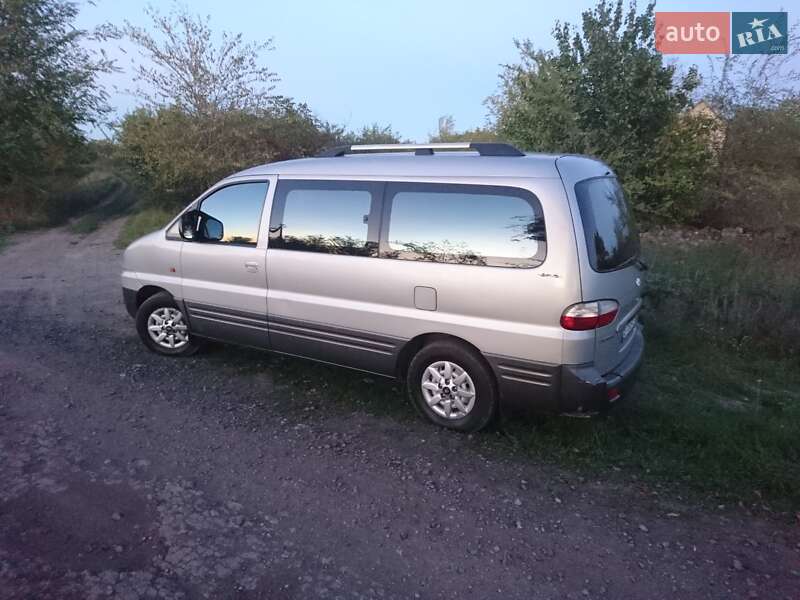 Минивэн Hyundai H-1 2006 в Кривом Роге