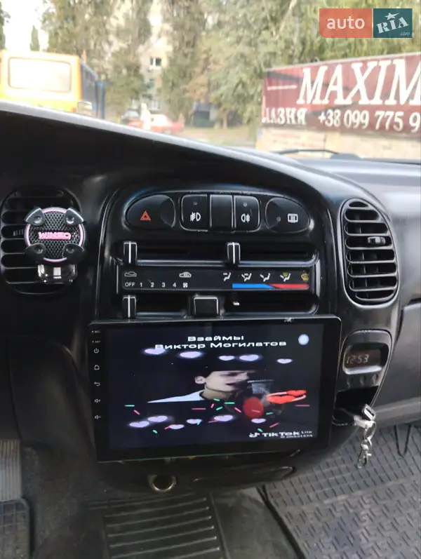 Hyundai H-1 2001 VIN KMJWVH7FP1U260473 фото оголошення 10 з 48