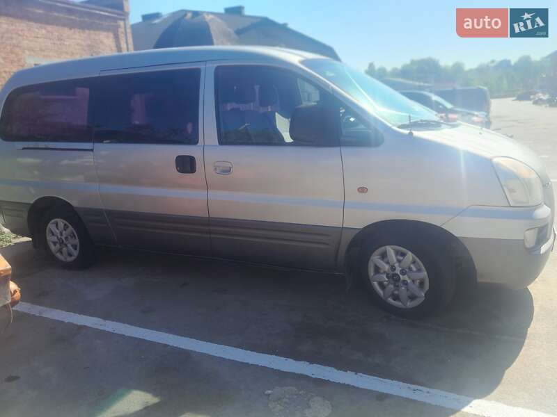 Мінівен Hyundai H-1 2006 в Трускавці