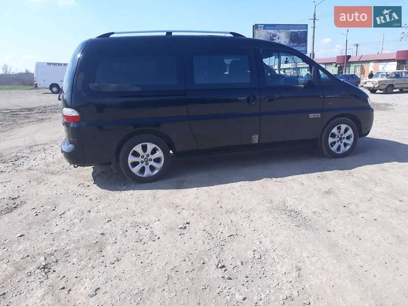 Мінівен Hyundai H-1 2007 в Кривому Розі
