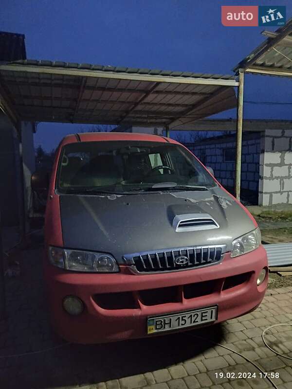 Hyundai H-1 2005
