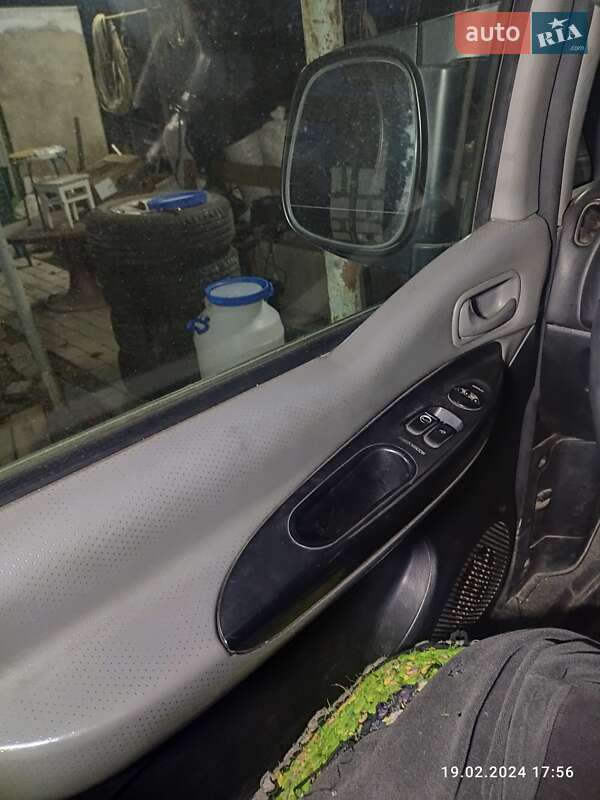 Минивэн Hyundai H-1 2005 в Одессе