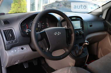 Грузовой фургон Hyundai H-1 2010 в Одессе