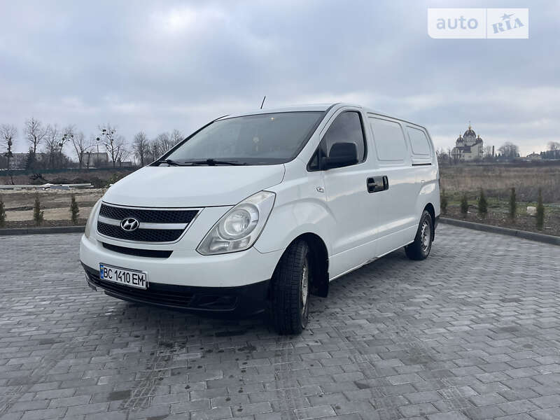 Мінівен Hyundai H-1 2011 в Золочеві