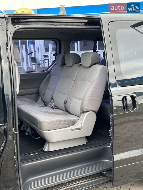 Мінівен Hyundai H-1 2008 в Сарнах
