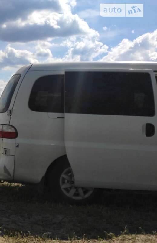Минивэн Hyundai H-1 2007 в Киеве