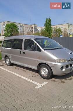 Минивэн Hyundai H-1 2005 в 