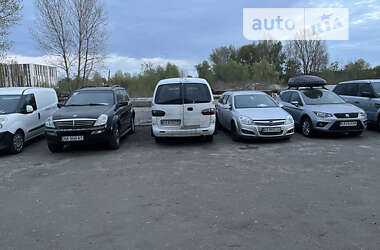 Вантажний фургон Hyundai H-1 2004 в Києві