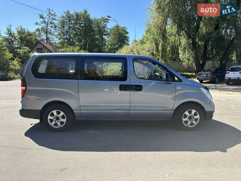 Минивэн Hyundai H-1 2008 в Макарове