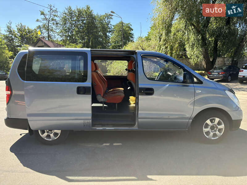 Минивэн Hyundai H-1 2008 в Макарове