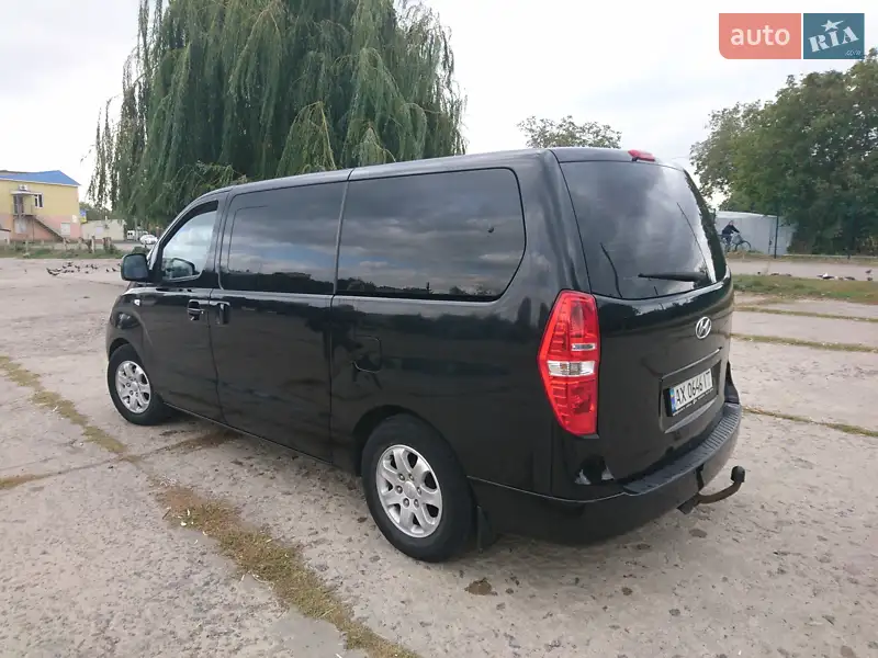 Hyundai H-1 2011