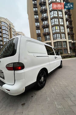 Вантажний фургон Hyundai H-1 2002 в Софіївській Борщагівці