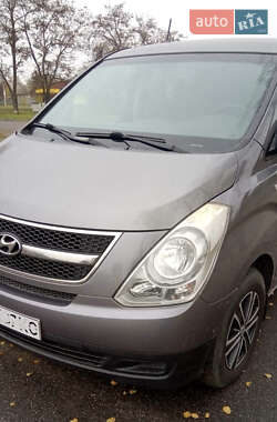 Грузопассажирский фургон Hyundai H-1 2010 в Черкассах