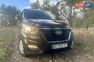 Грузопассажирский фургон Hyundai H-1 2018 в Барышевке