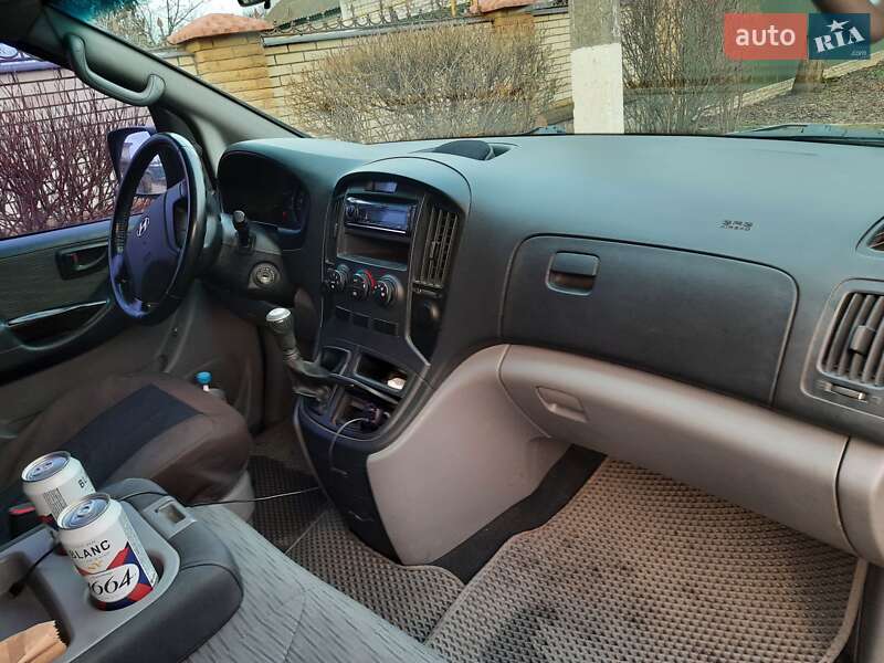 Минивэн Hyundai H-1 2008 в Киеве