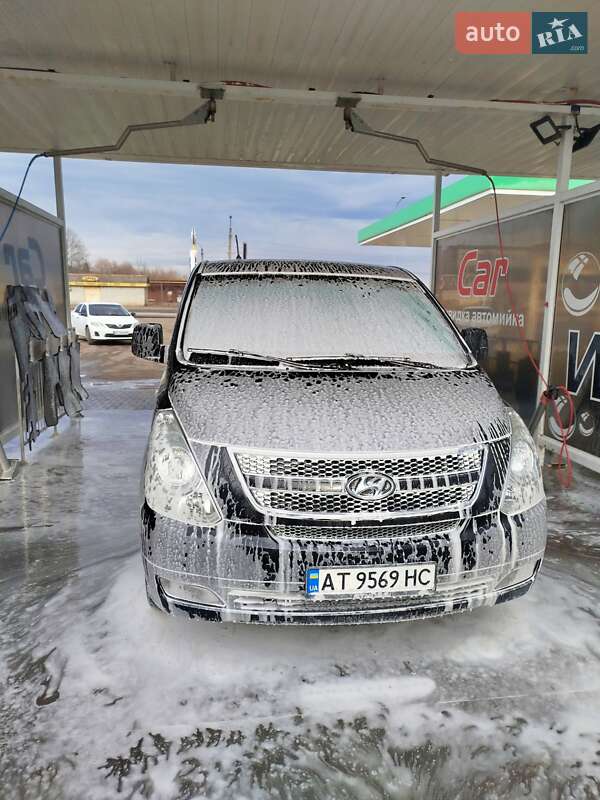 Мінівен Hyundai H-1 2012 в Коломиї