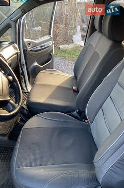 Грузовой фургон Hyundai H-1 2007 в 