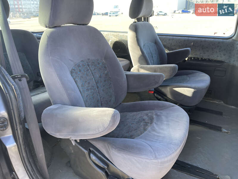 Минивэн Hyundai H-1 1999 в Киеве