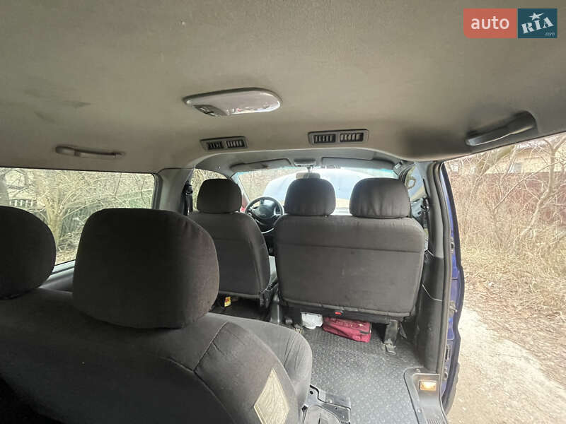 Минивэн Hyundai H-1 2004 в Киеве