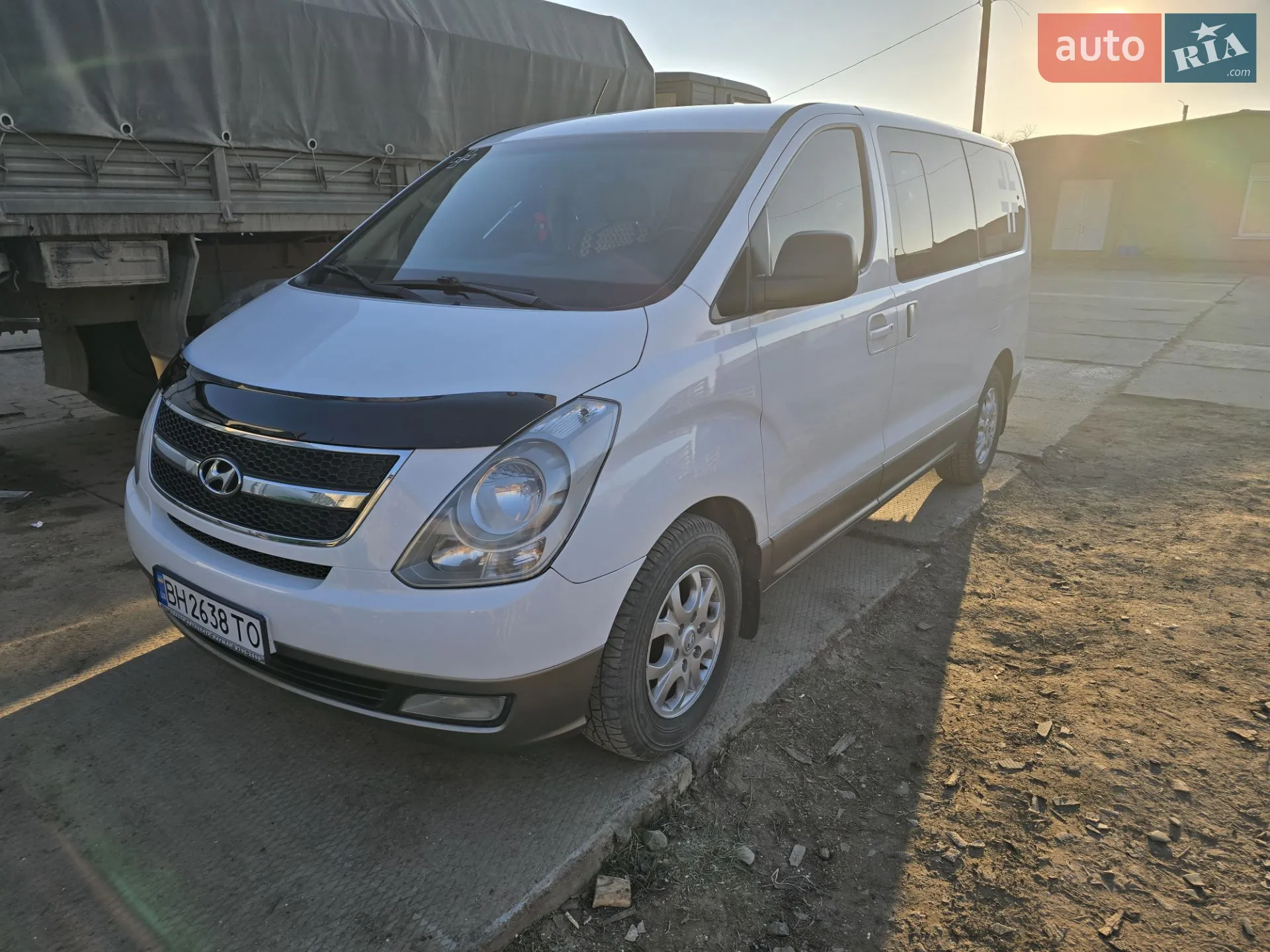 2012 Hyundai Starex (H-1) - фото 1