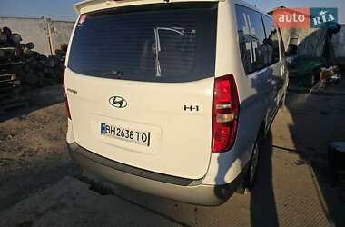 Минивэн Hyundai H-1 2012 в 
