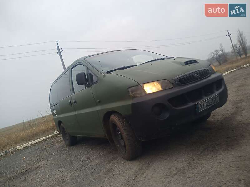 Минивэн Hyundai H-1 2004 в Новомосковске