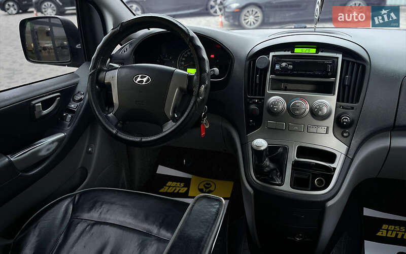 Мінівен Hyundai H-1 2009 в Мукачевому