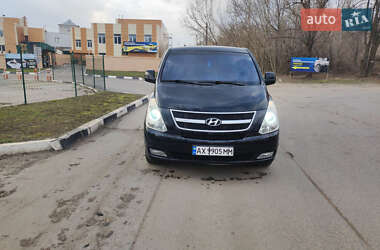 Минивэн Hyundai H-1 2008 в 