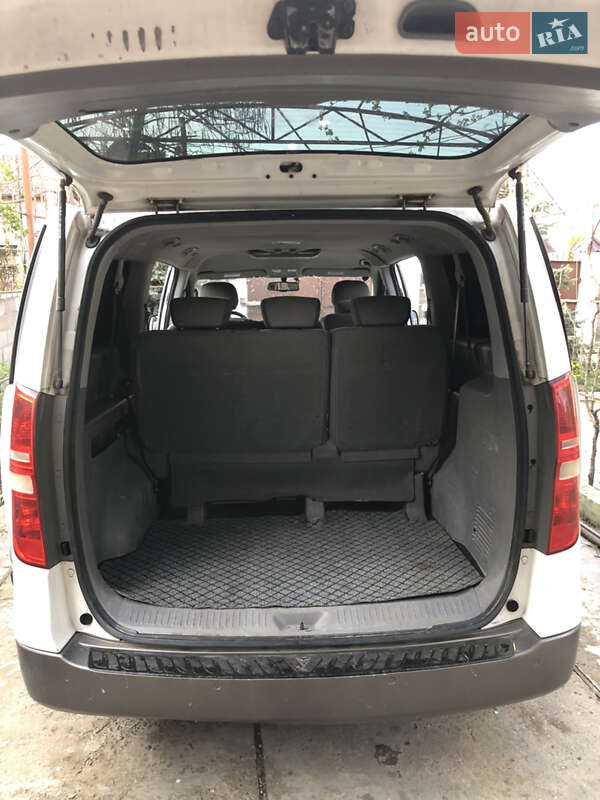 Мінівен Hyundai H-1 2012 в Миколаєві