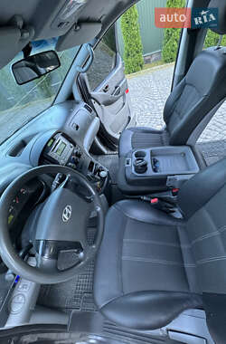 Минивэн Hyundai H-1 2008 в 