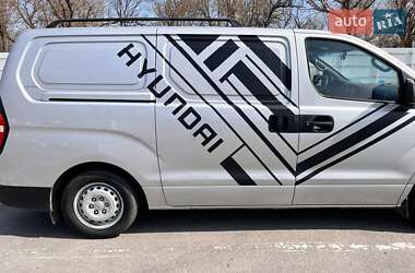 Грузовой фургон Hyundai H-1 2008 в 