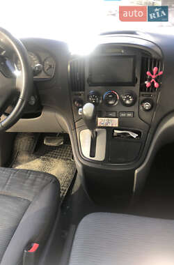 Минивэн Hyundai H-1 2008 в 