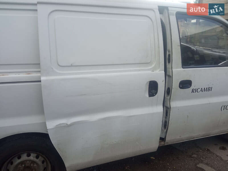 Минивэн Hyundai H-1 2005 в Киеве