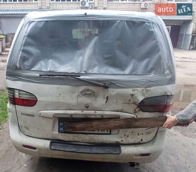 Минивэн Hyundai H-1 2005 в Киеве