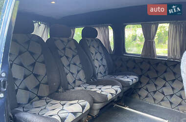 Минивэн Hyundai H-1 2005 в 