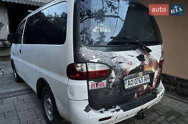 Минивэн Hyundai H-1 2000 в 
