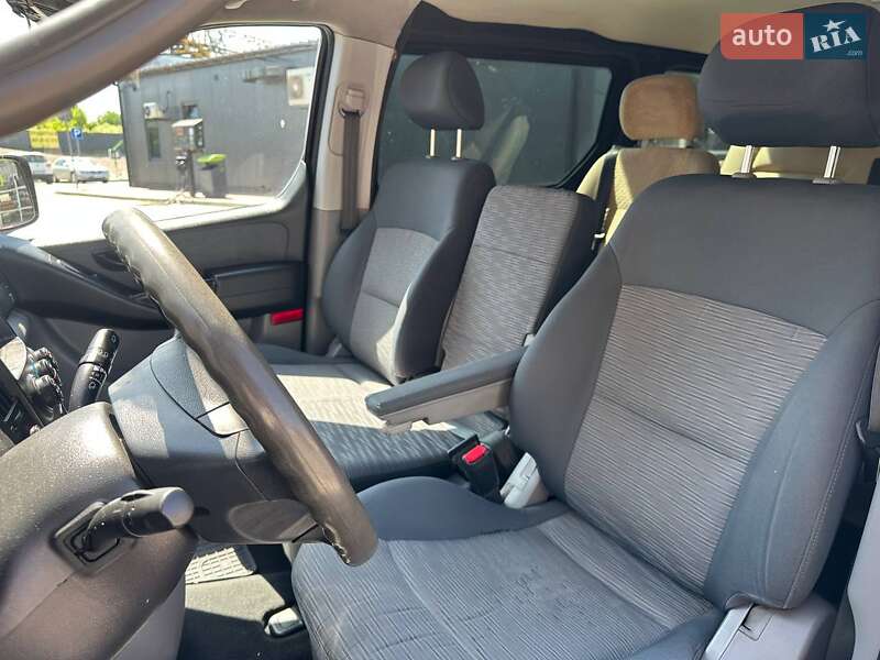Мінівен Hyundai H-1 2011 в Одесі